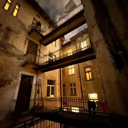 Apartment On Pekarska Street Lviv Bagian luar foto
