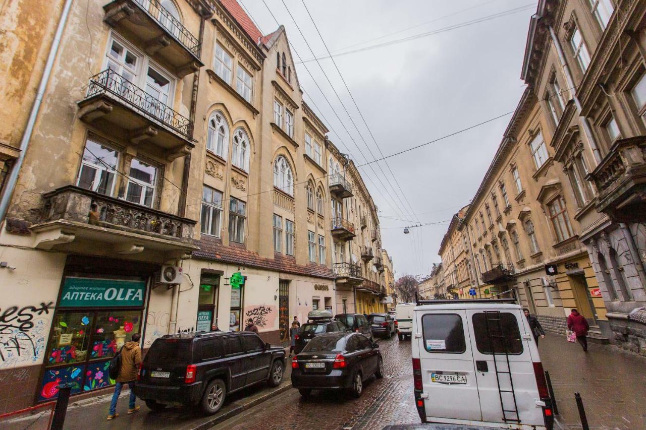 Apartment On Pekarska Street Lviv Bagian luar foto
