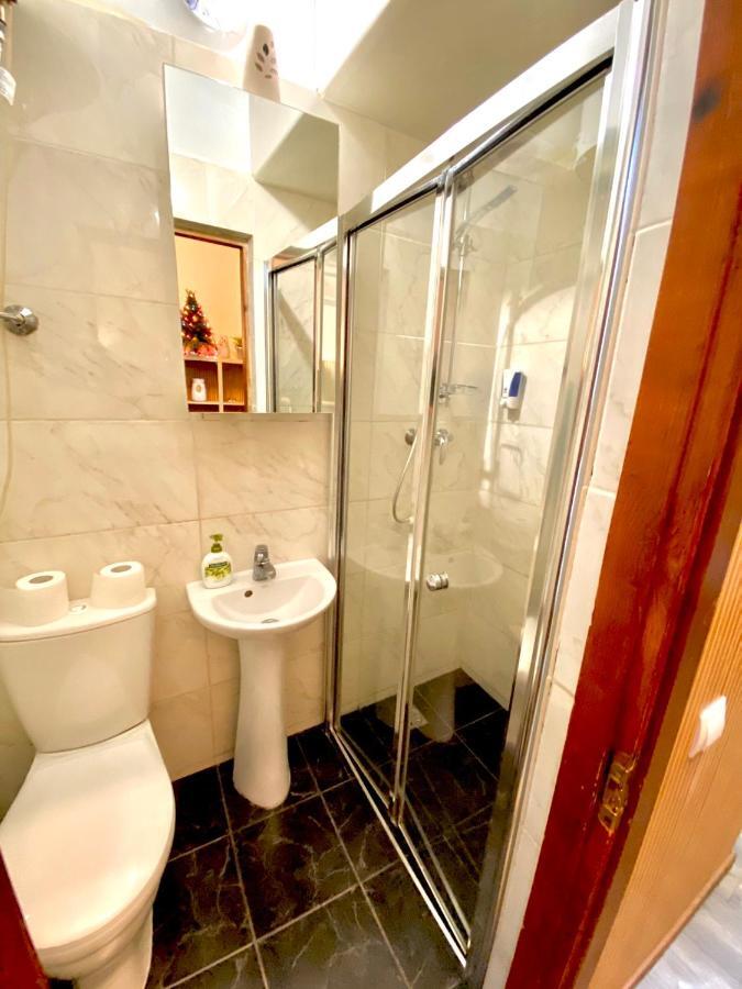 Apartment On Pekarska Street Lviv Bagian luar foto